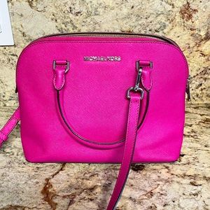 Fuchsia Micheal Kors purse